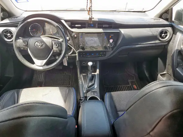 5YFBURHE3HP639704 2017 TOYOTA COROLLA - Image 8