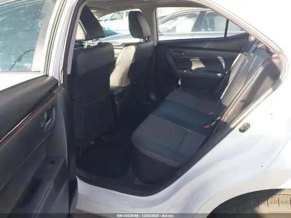 5YFBURHE3HP640660 2017 TOYOTA COROLLA - Image 8