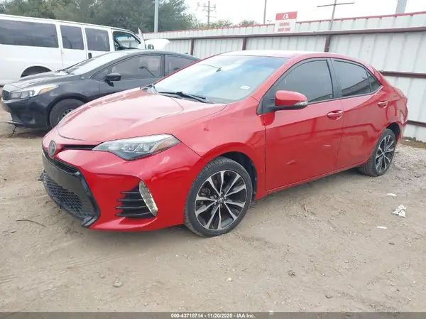 5YFBURHE3HP643574 2017 TOYOTA COROLLA - Image 2