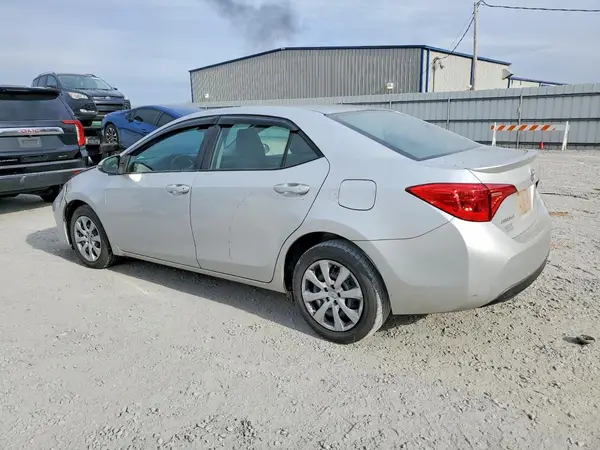 5YFBURHE3HP652159 2017 TOYOTA COROLLA - Image 2