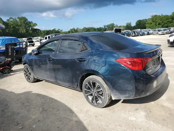 5YFBURHE3HP653179 2017 TOYOTA COROLLA - Image 2
