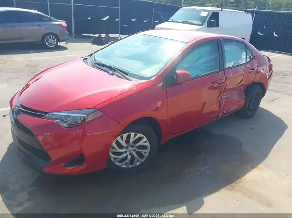 5YFBURHE3HP655157 2017 TOYOTA COROLLA - Image 2