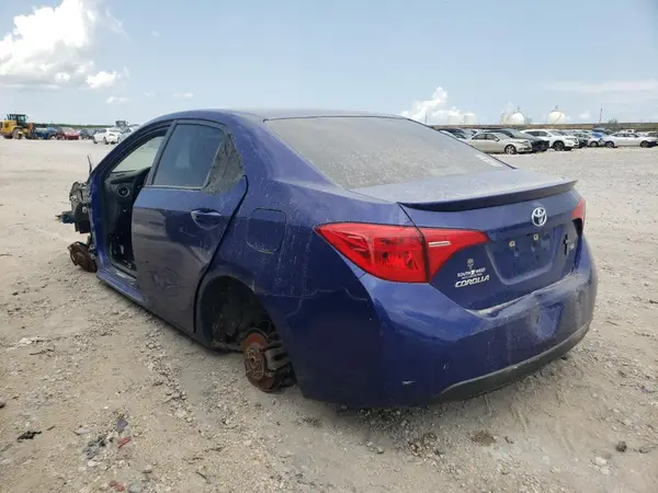 5YFBURHE3HP656258 2017 TOYOTA COROLLA - Image 2