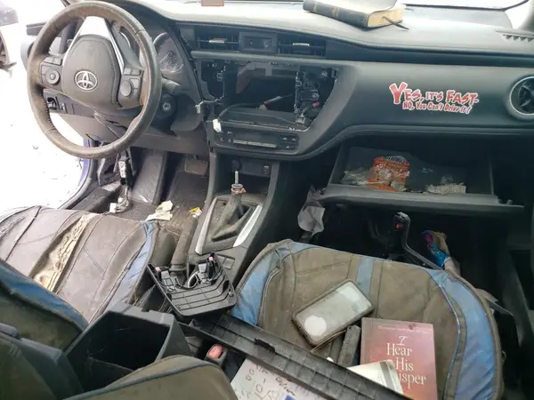 5YFBURHE3HP656258 2017 TOYOTA COROLLA - Image 8