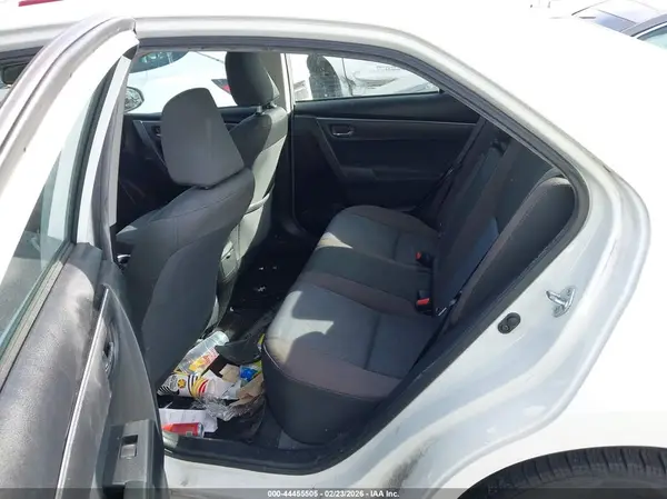 5YFBURHE3HP660651 2017 TOYOTA COROLLA - Image 8