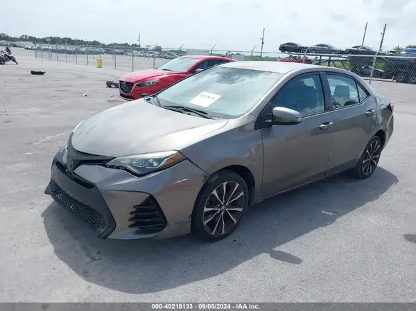 5YFBURHE3HP661248 2017 TOYOTA COROLLA - Image 2