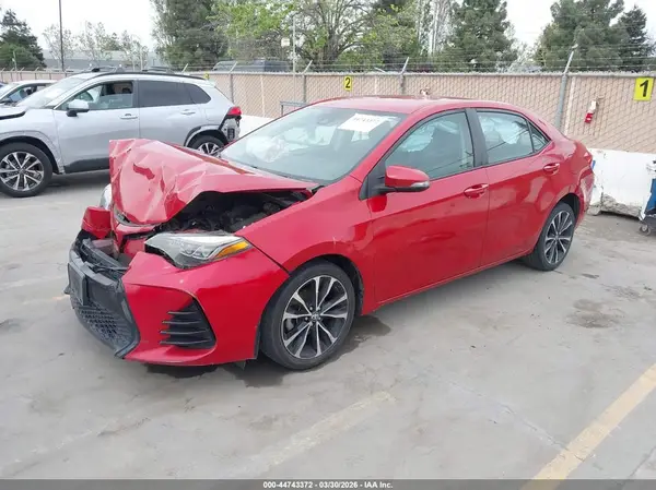 5YFBURHE3HP661797 2017 TOYOTA COROLLA - Image 2