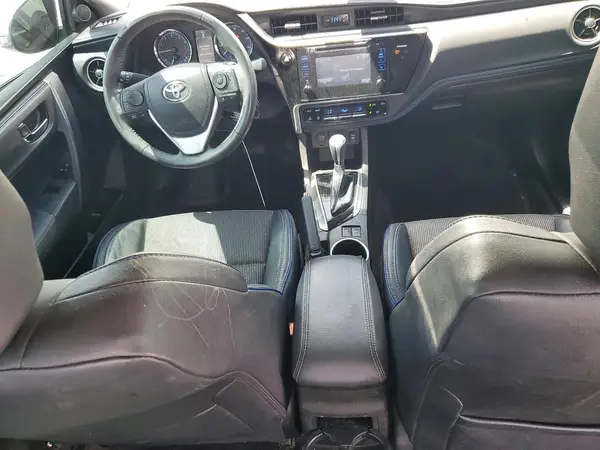 5YFBURHE3HP661816 2017 TOYOTA COROLLA - Image 8