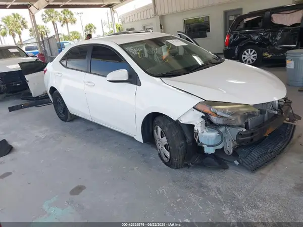 5YFBURHE3HP667289 2017 TOYOTA COROLLA - Image 1