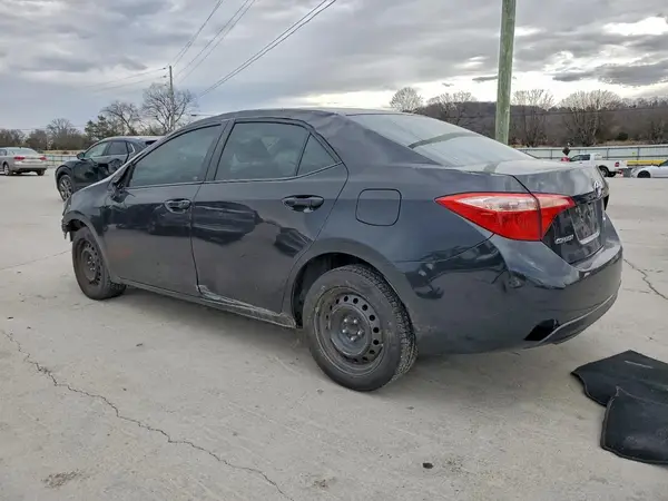 5YFBURHE3HP667311 2017 TOYOTA COROLLA - Image 2