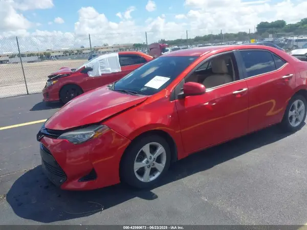 5YFBURHE3HP667406 2017 TOYOTA COROLLA - Image 2