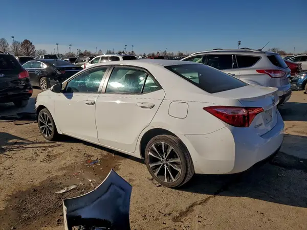 5YFBURHE3HP667583 2017 TOYOTA COROLLA - Image 2