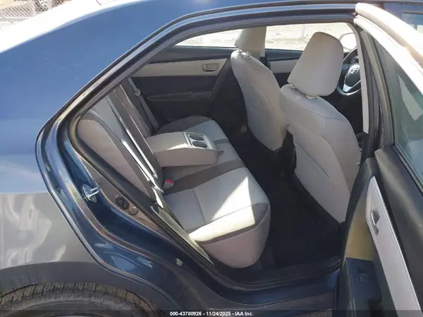 5YFBURHE3HP668717 2017 TOYOTA COROLLA - Image 8