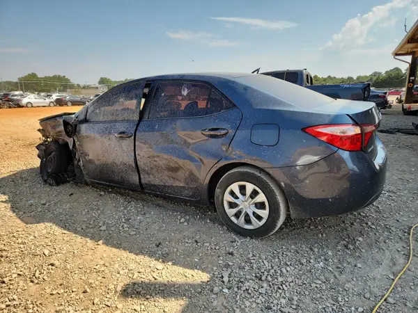 5YFBURHE3HP668765 2017 TOYOTA COROLLA - Image 2