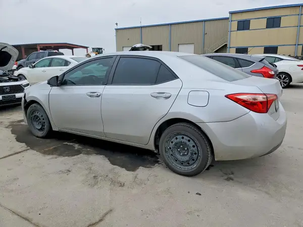 5YFBURHE3HP669401 2017 TOYOTA COROLLA - Image 2
