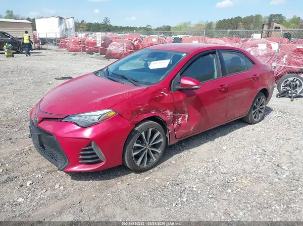 5YFBURHE3HP670239 2017 TOYOTA COROLLA - Image 2