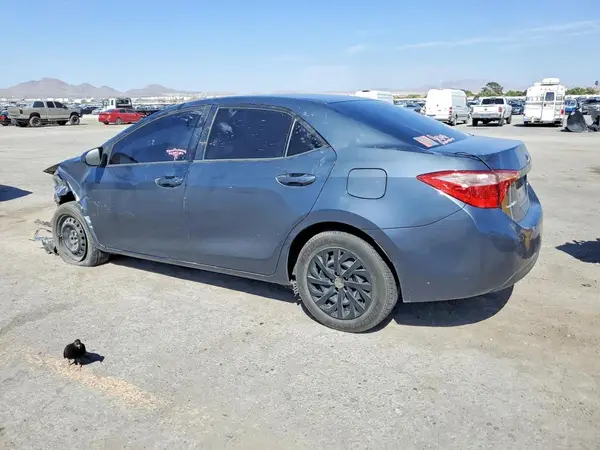 5YFBURHE3HP670371 2017 TOYOTA COROLLA - Image 2