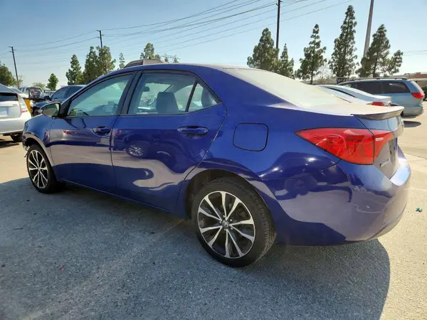5YFBURHE3HP671486 2017 TOYOTA COROLLA - Image 2