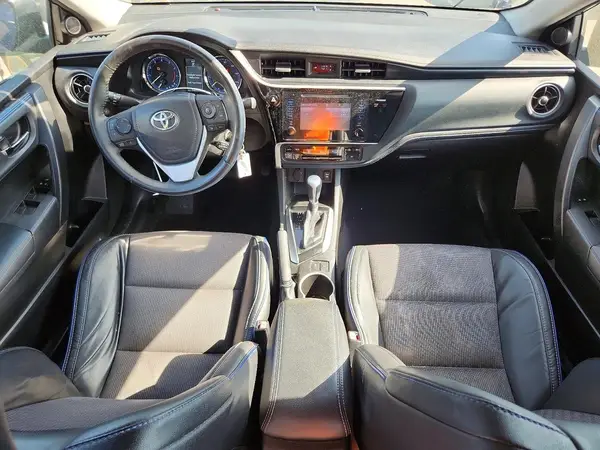 5YFBURHE3HP671486 2017 TOYOTA COROLLA - Image 8