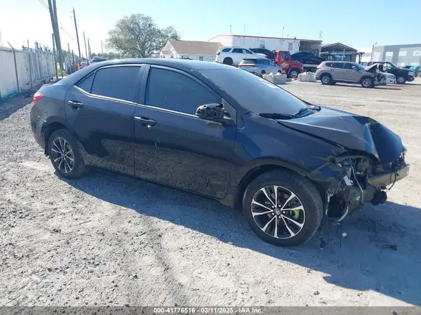 5YFBURHE3HP672265 2017 TOYOTA COROLLA - Image 1