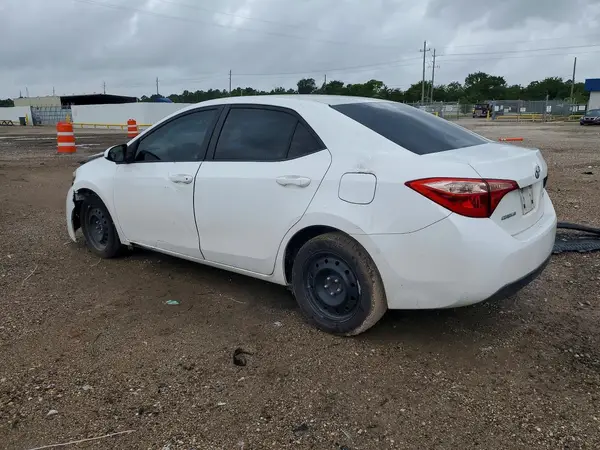 5YFBURHE3HP672606 2017 TOYOTA COROLLA - Image 2