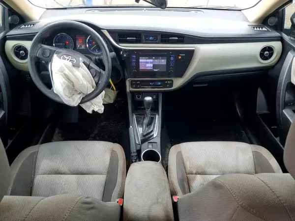 5YFBURHE3HP672606 2017 TOYOTA COROLLA - Image 8