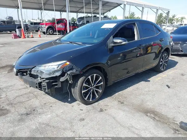 5YFBURHE3HP675960 2017 TOYOTA COROLLA - Image 2