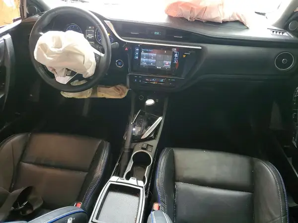 5YFBURHE3HP683749 2017 TOYOTA COROLLA - Image 8
