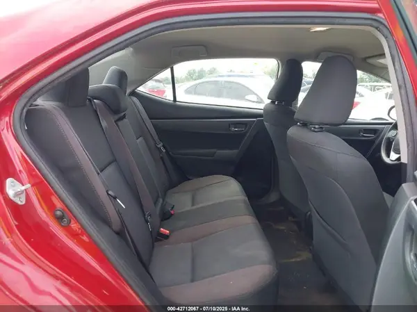 5YFBURHE3HP685016 2017 TOYOTA COROLLA - Image 8