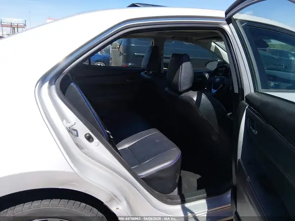 5YFBURHE3HP685131 2017 TOYOTA COROLLA - Image 8