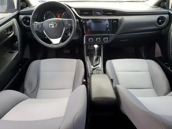 5YFBURHE3HP686604 2017 TOYOTA COROLLA - Image 8