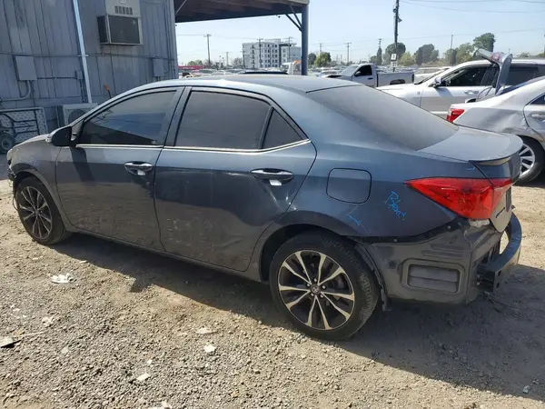 5YFBURHE3HP689034 2017 TOYOTA COROLLA - Image 2