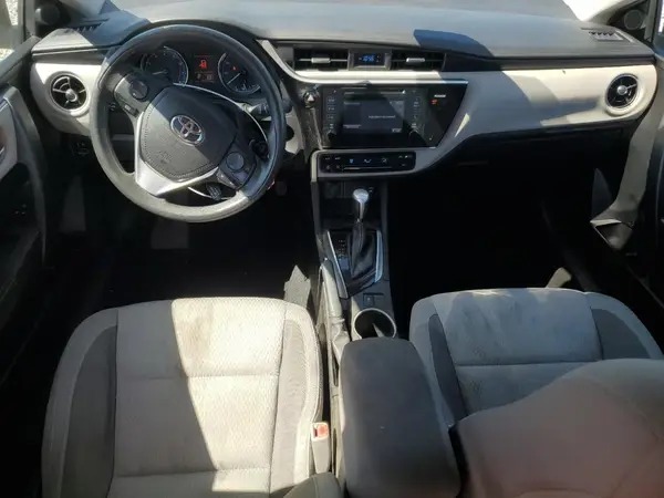 5YFBURHE3HP689082 2017 TOYOTA COROLLA - Image 8
