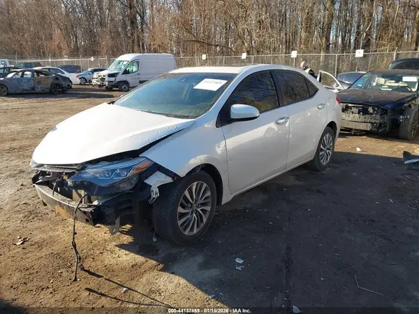 5YFBURHE3HP689678 2017 TOYOTA COROLLA - Image 2