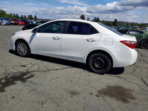 5YFBURHE3HP690460 2017 TOYOTA COROLLA - Image 2