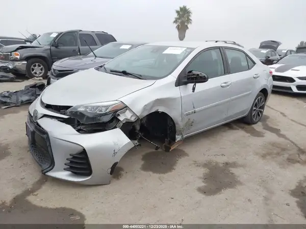 5YFBURHE3HP691138 2017 TOYOTA COROLLA - Image 2