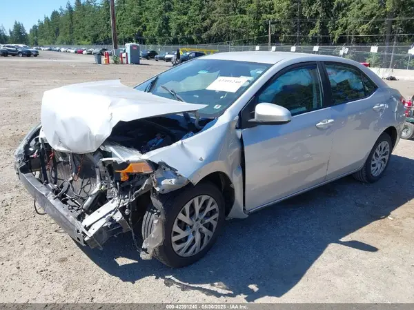5YFBURHE3HP691530 2017 TOYOTA COROLLA - Image 2
