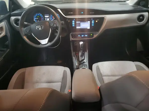 5YFBURHE3HP693617 2017 TOYOTA COROLLA - Image 8