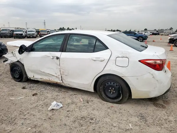 5YFBURHE3HP694623 2017 TOYOTA COROLLA - Image 2