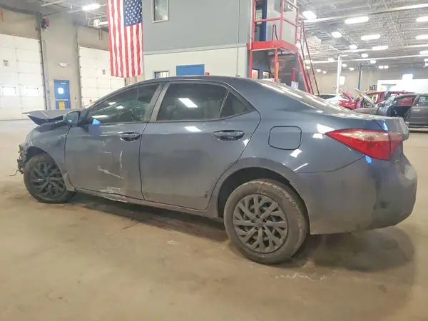 5YFBURHE3HP695609 2017 TOYOTA COROLLA - Image 2