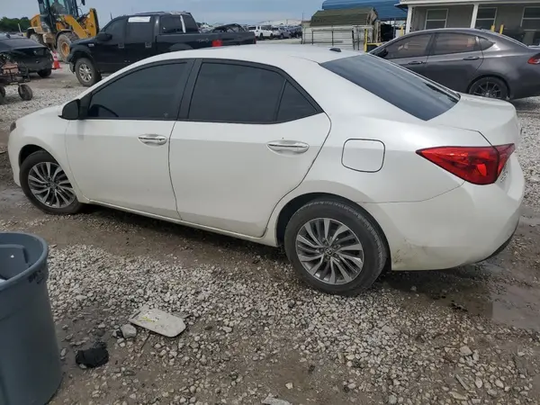 5YFBURHE3HP697750 2017 TOYOTA COROLLA - Image 2