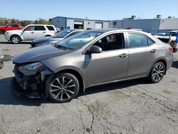 5YFBURHE3HP698039 2017 TOYOTA COROLLA - Image 1