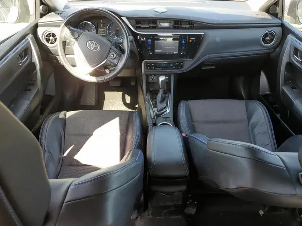 5YFBURHE3HP698039 2017 TOYOTA COROLLA - Image 8