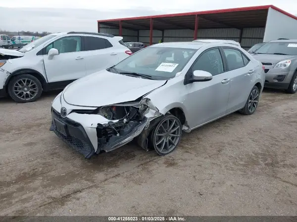 5YFBURHE3HP698042 2017 TOYOTA COROLLA - Image 2