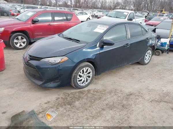 5YFBURHE3HP698803 2017 TOYOTA COROLLA - Image 2