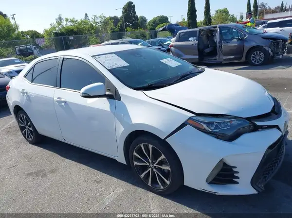 5YFBURHE3HP699014 2017 TOYOTA COROLLA - Image 1