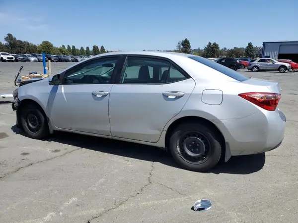 5YFBURHE3HP699109 2017 TOYOTA COROLLA - Image 2