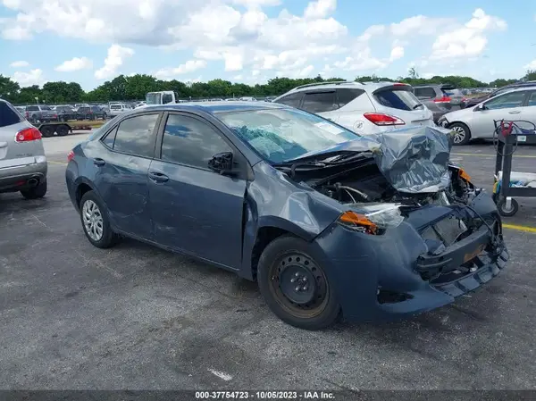 5YFBURHE3HP700002 2017 TOYOTA COROLLA - Image 1