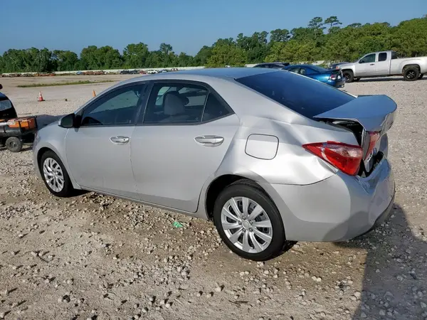 5YFBURHE3HP702011 2017 TOYOTA COROLLA - Image 2