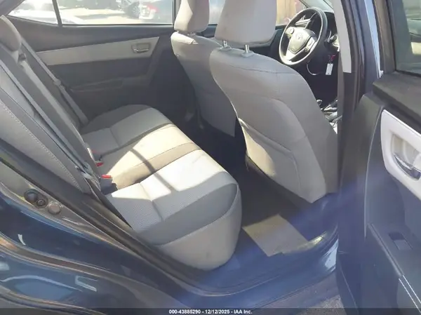 5YFBURHE3HP702140 2017 TOYOTA COROLLA - Image 8